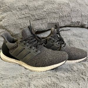 Adidas ultra boost mens size 7 DNA sneakers